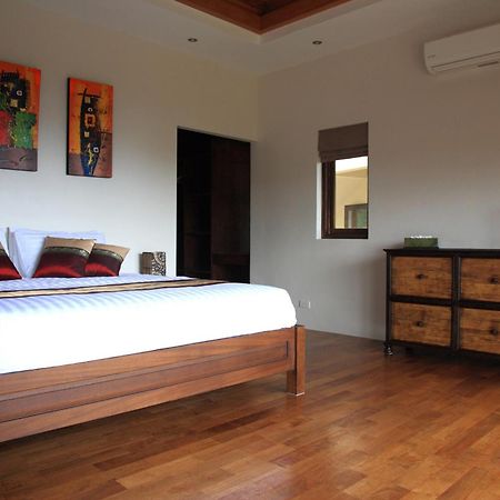 Koh Phangan Pavilions Serviced Apartments Thong Nai Pan Noi Pokoj fotografie